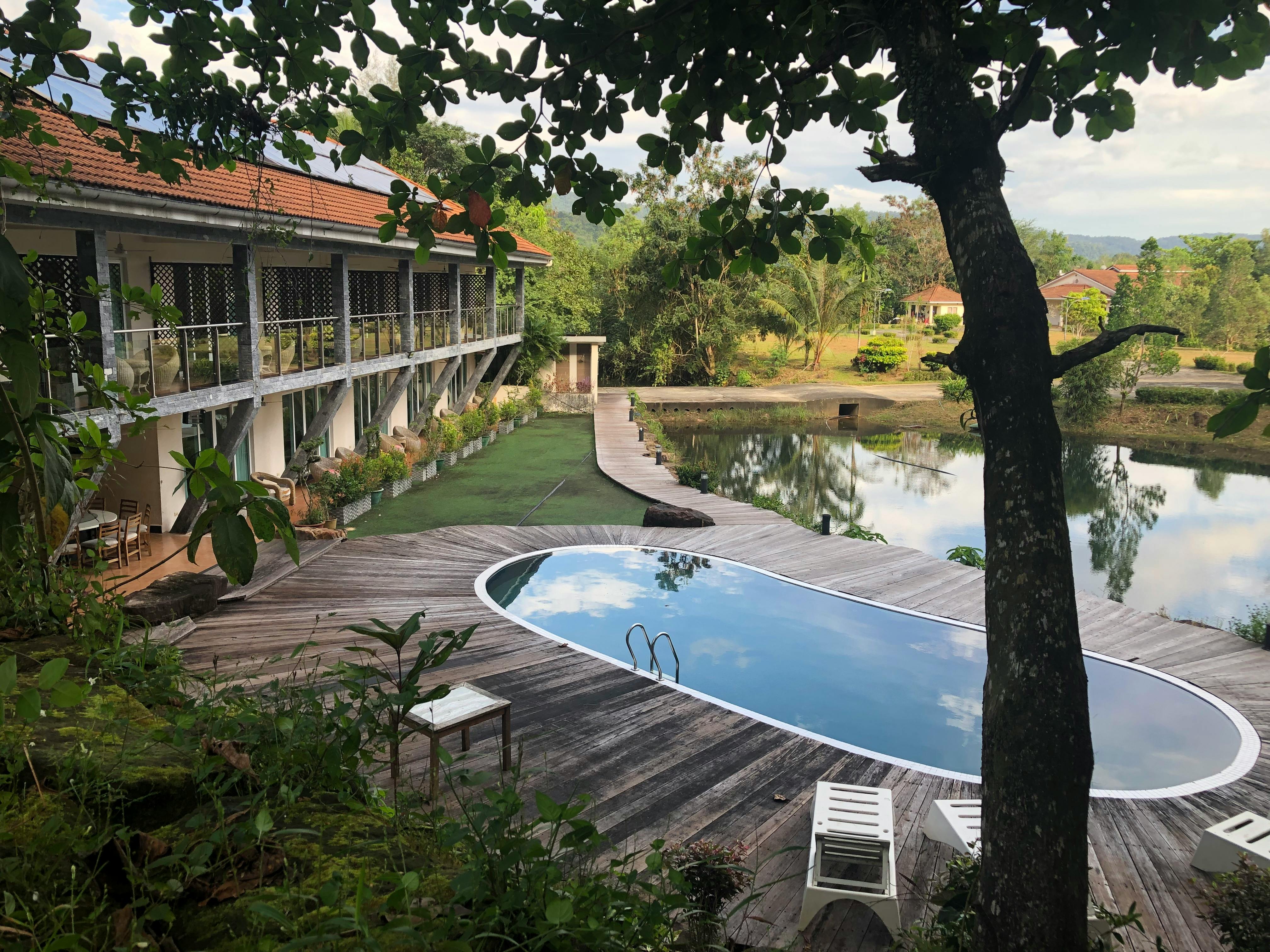 Cambana La Rivière Hotel