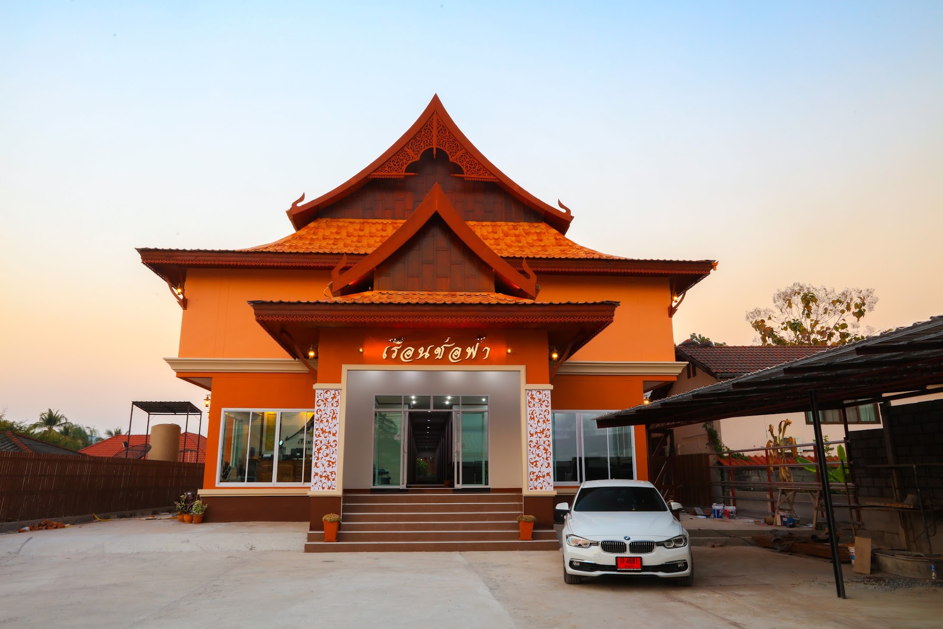 Bungalow avec 2 chambre(s) de 140 m² et 2 salle(s) de bains privée(s) à Mueang Nong Bua Lam Phu