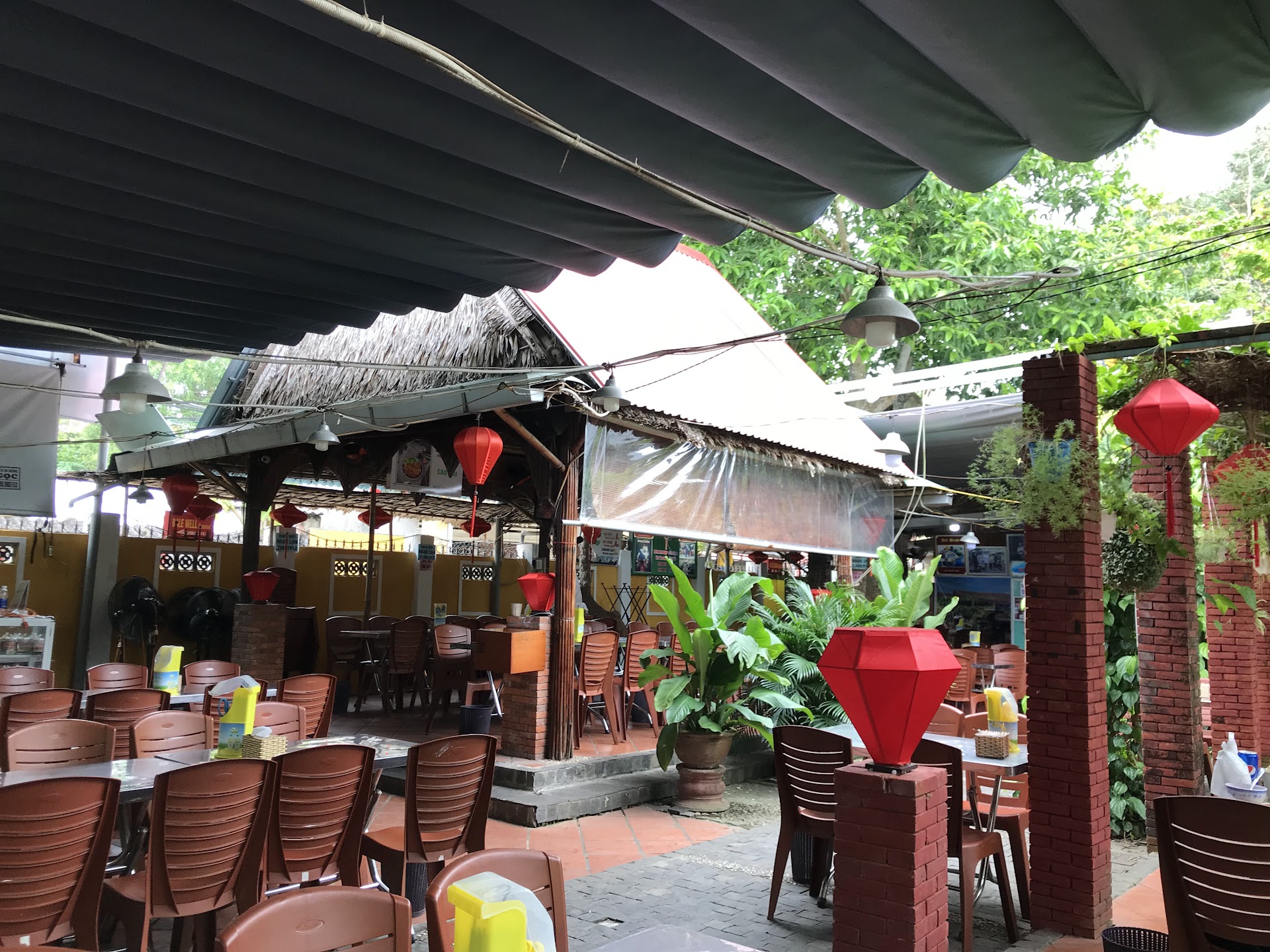 Le plat que Hội An garde jalousement pour elle : le cao lầu au petit matin