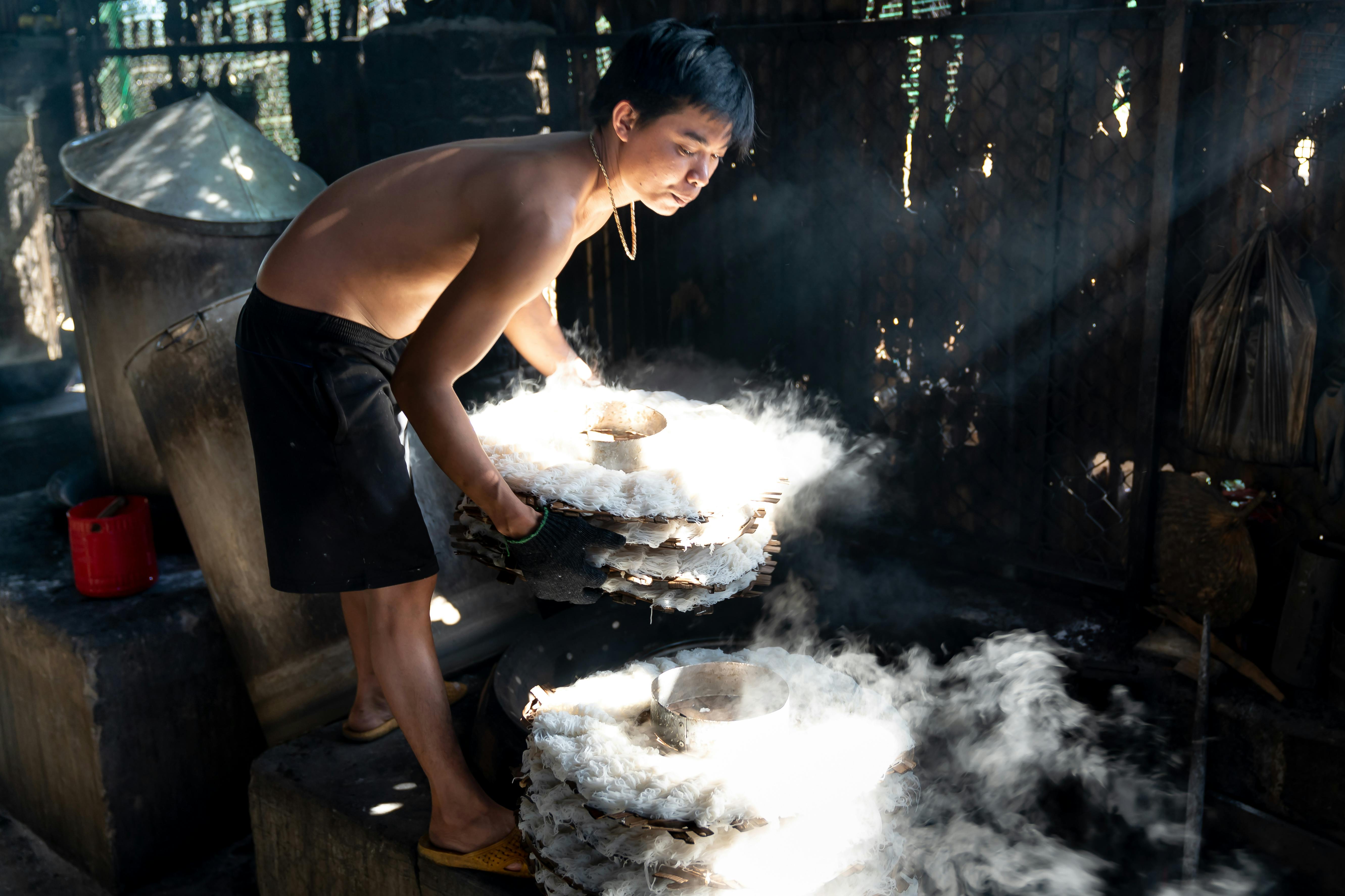 Le plat que Hội An garde jalousement pour elle : le cao lầu au petit matin