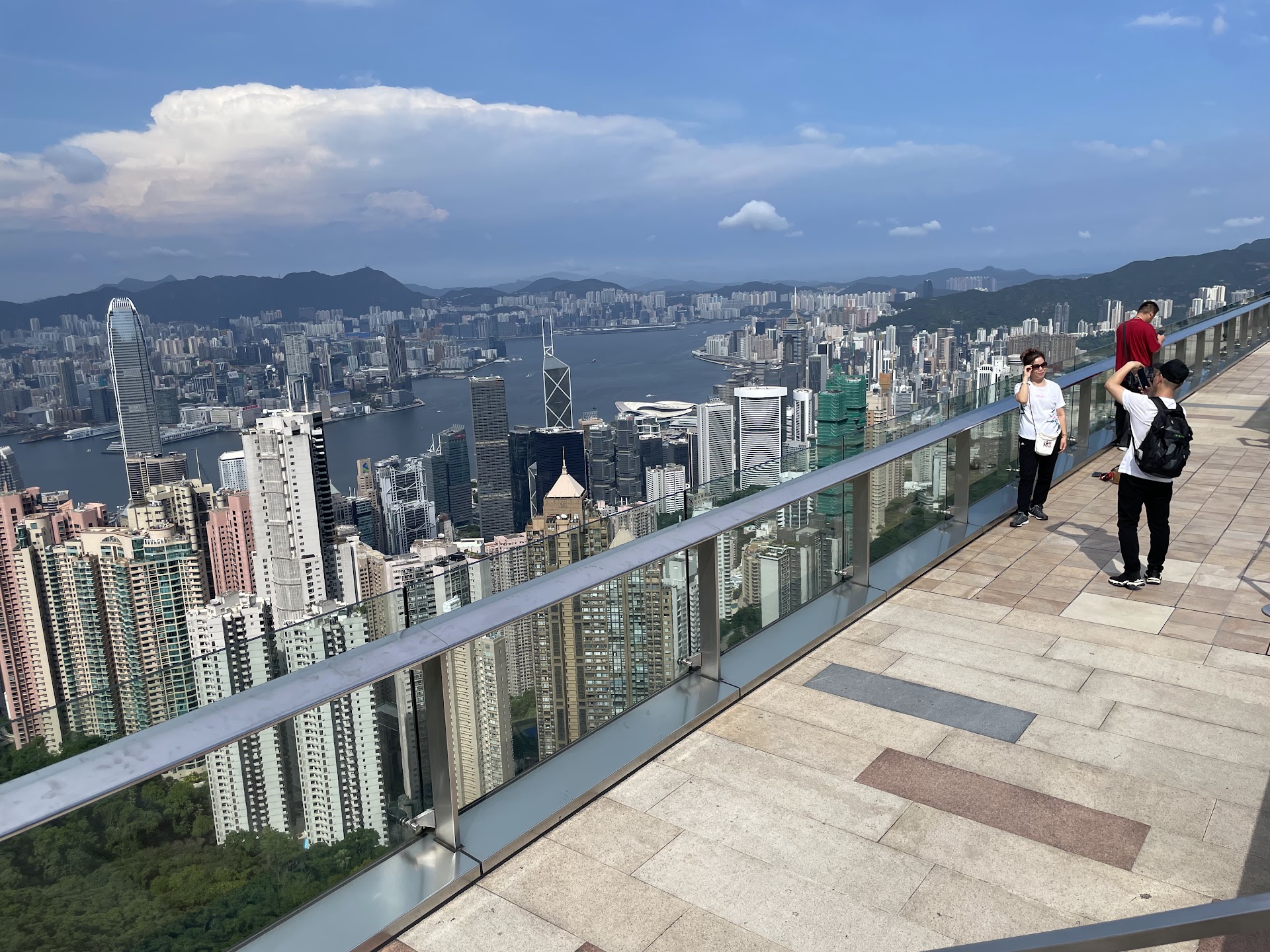 Victoria Peak au coucher du soleil : la vue ultime de Hong Kong