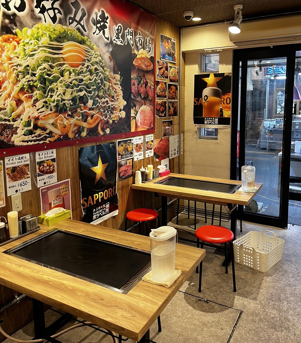 Osaka, Marché Kuromon — au petit matin, quand les braises s'allument avant les touristes