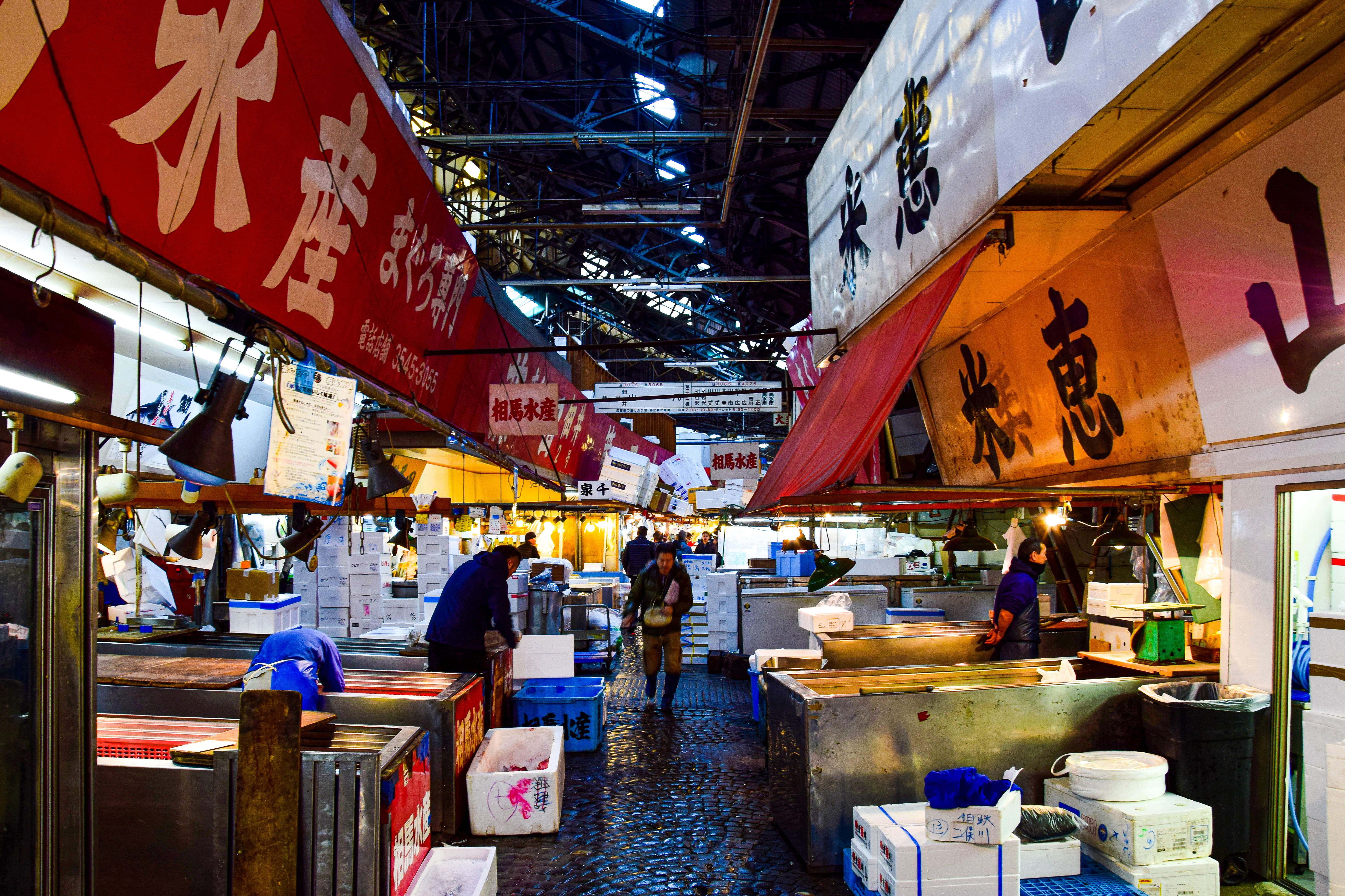 Tsukiji à 6h du matin : l'adresse où les pêcheurs mangent leurs sushis avant Tokyo